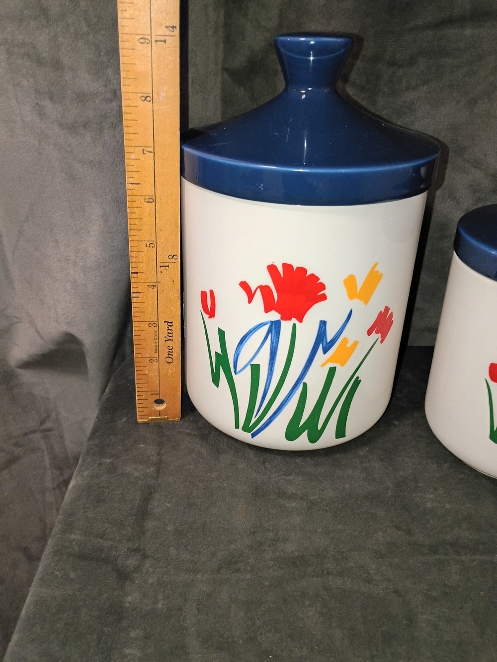 Vintage Set Of 3 Tulip Ceramic Canisters - Picture 10 of 12
